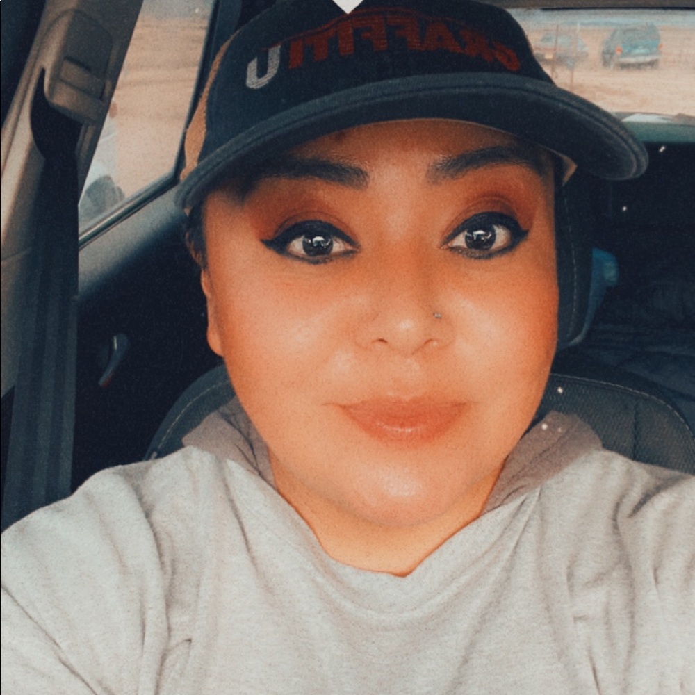 Meet your Posher, Fawnia